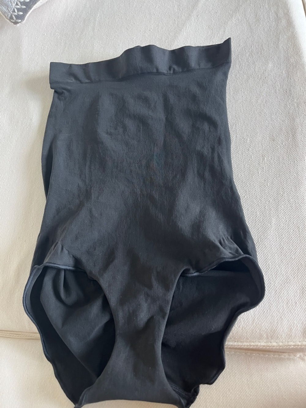 SKIMS HIGH WAISTED BRIEF